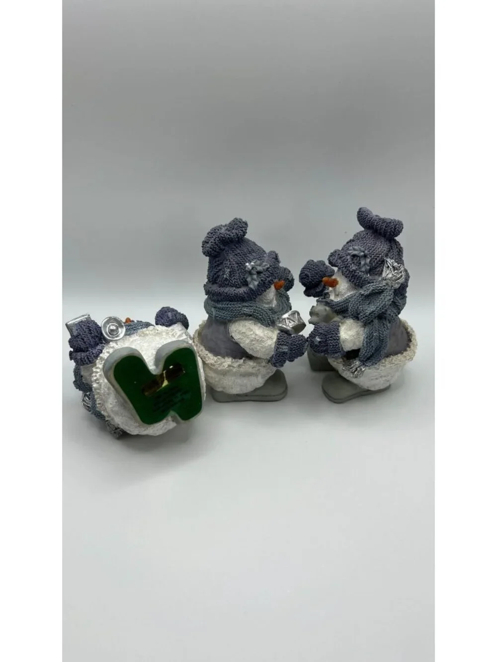 Set Of 3 Snowman Figurines With Knitted Hat & Scarf Glitter Finish Winter Decor